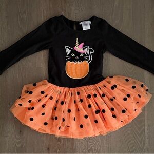 Counting Daisies pumpkin cat dress. Size:4T. Gently Used.